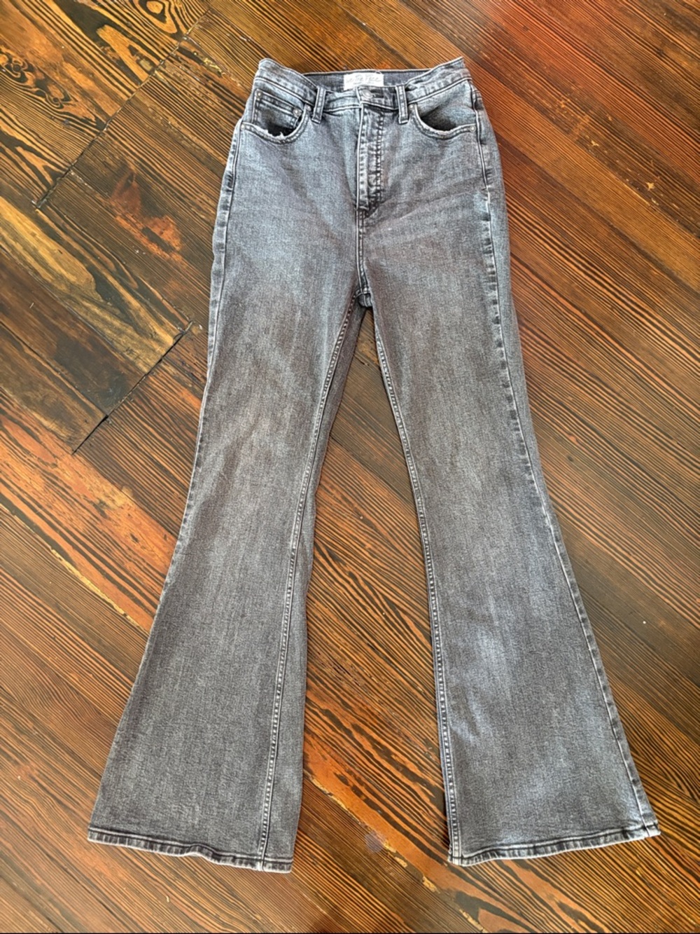 We the Free High-Rise charcoal Flared Jeans size 27
